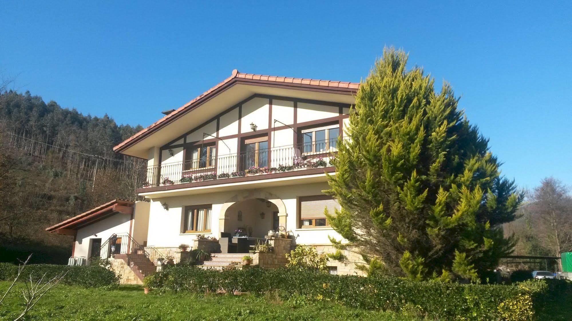 Casa Rural Ibarrondo Etxea Mungia Εξωτερικό φωτογραφία